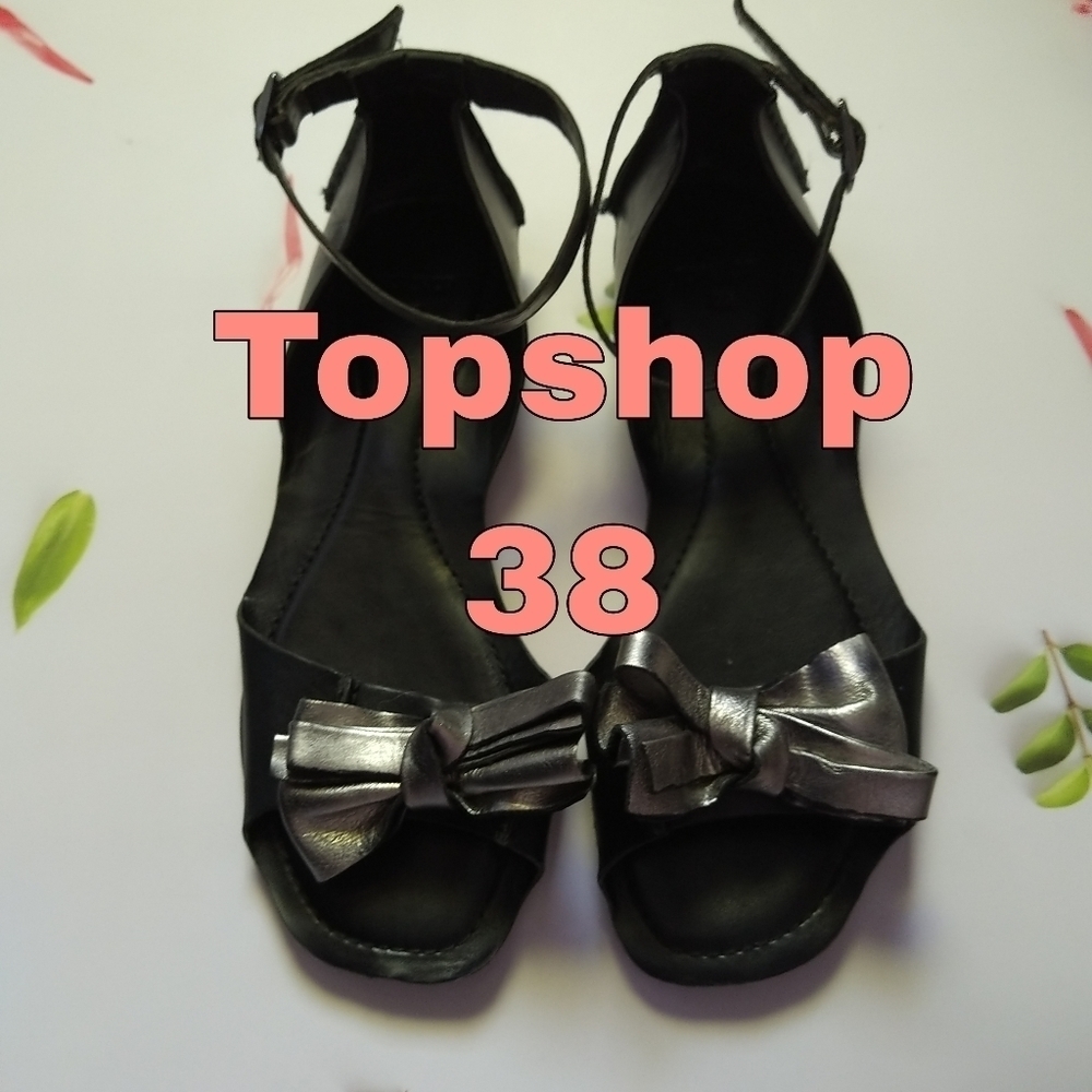 Topshop sandals with bow gladiator style ankle in great condition.